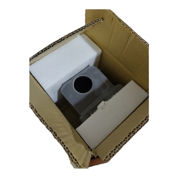 RAE DUNN Retired Halloween 9 Nine Lives Tombstone Birdhouse Ceramic Grey NIB - Picture 2 of 6